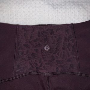 Lululemon Wine colored 7/8th length luxtreme